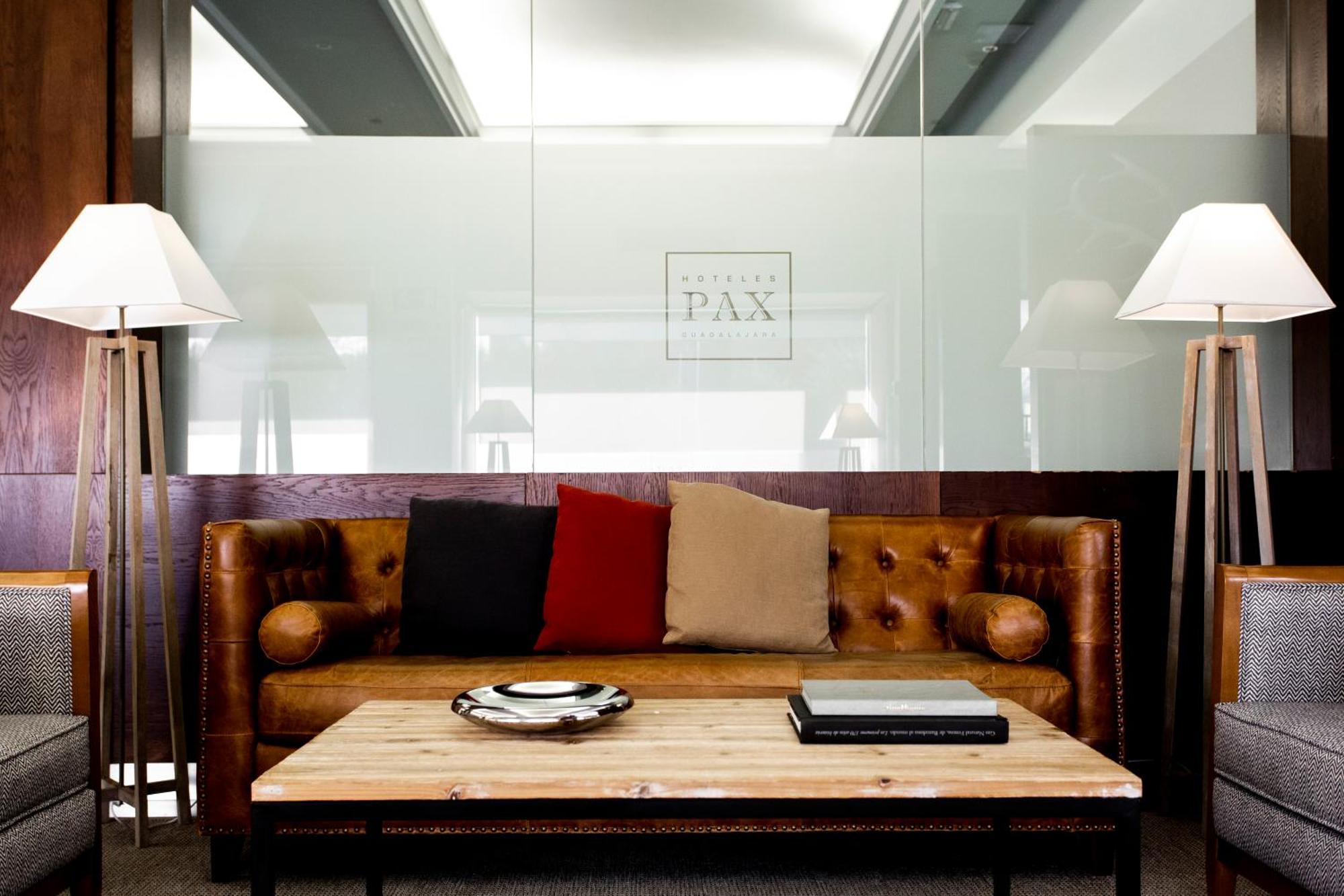 Hotel Pax Guadalajara Dış mekan fotoğraf